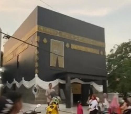 Masjid di Jepara Menyerupai Bangunan Suci Kakbah, Viral di Media Sosial