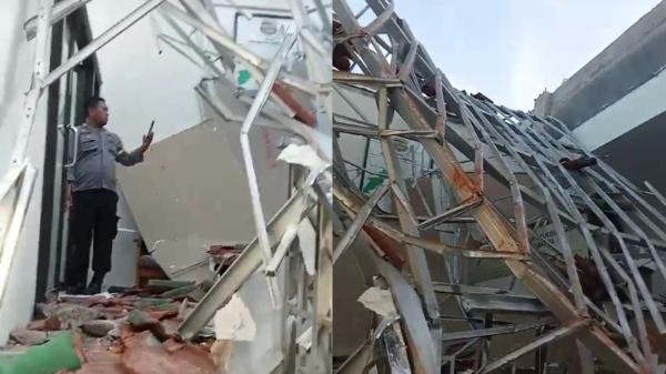 Atap Bangunan KUA Cipatujah Tasikmalaya Ambruk Terdampak Gempa Pangandaran