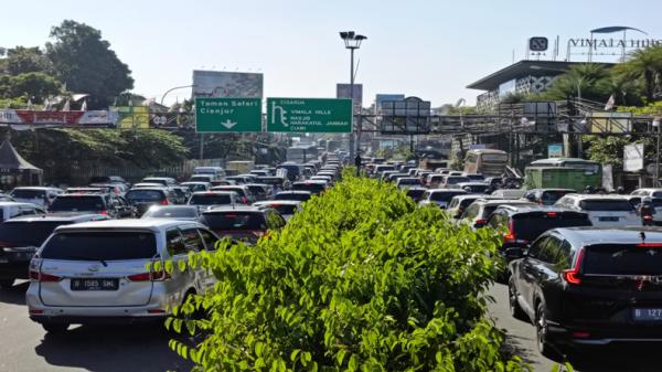 31 Desember, Polisi Akan Tutup Jalan Menuju Puncak Bogor Jam 3 Sore 
