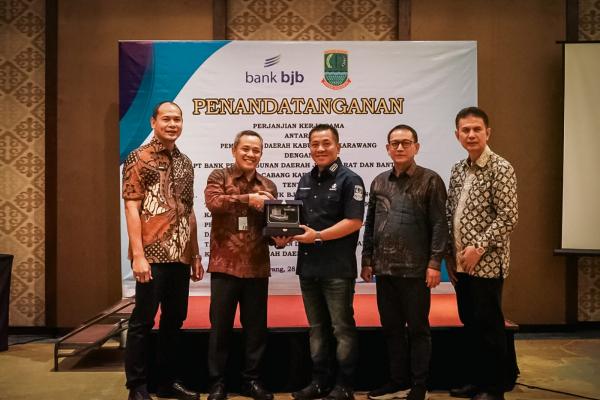 Kolaborasi Bank bjb-Pemkab Karawang Optimalkan Transaksi Digital lewat KKPD