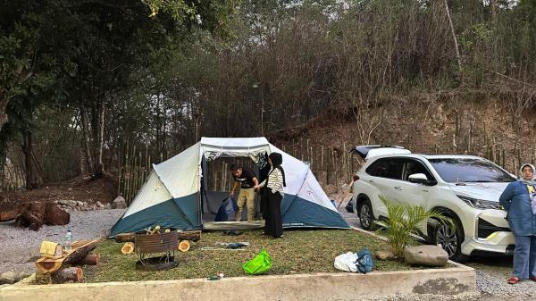 Libur Tahun Baru, Camping Ground Kini Hadir di Wisata Antapura Dhe Djati Garut