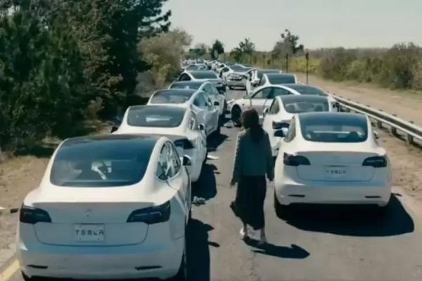 Ini Reaksi Elon Musk, Tesla Model 3 Dipakai dalam Adegan Kiamat di Netflix   