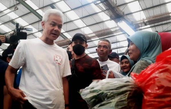 Capres Ganjar Pranowo Blusukan ke Pasar Kebonagung Mangu Boyolali