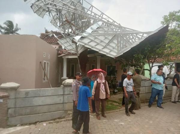 Update Terkini! 97 Rumah di Cimanuk Pandeglang Rusak Akibat Angin Puting Beliung