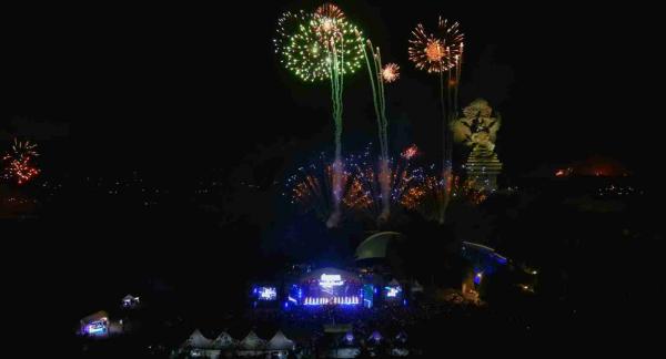 Kemeriahan Malam Tahun Baru di GWK Bali, Bukan Sekedar Konser