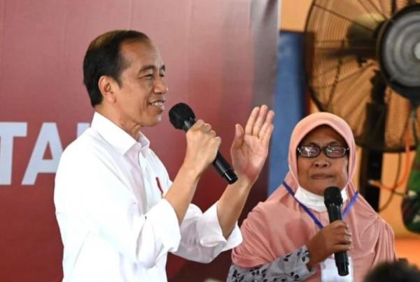 Sebut Keluhan Petani Tak Jauh dari Pupuk, Jokowi Pastikan Beli Pupuk Cukup Pakai KTP