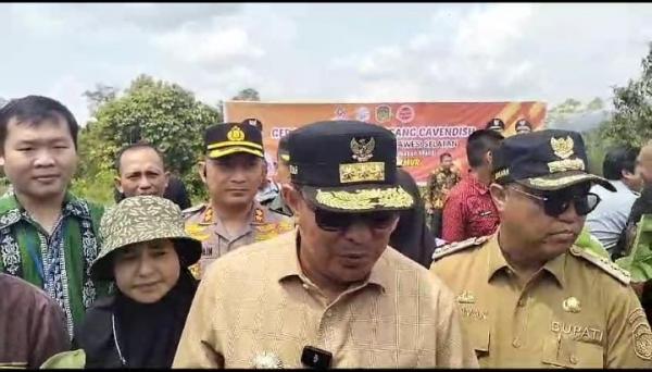 Pejabat Wali Kota Palopo Jemput Pj Gubernur Sulsel di Bandara Lagaligo Bua
