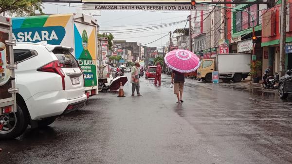 Kebijakan Parkir Bayar di Awal Dinilai Tidak Memihak Jukir di Kota Banjar