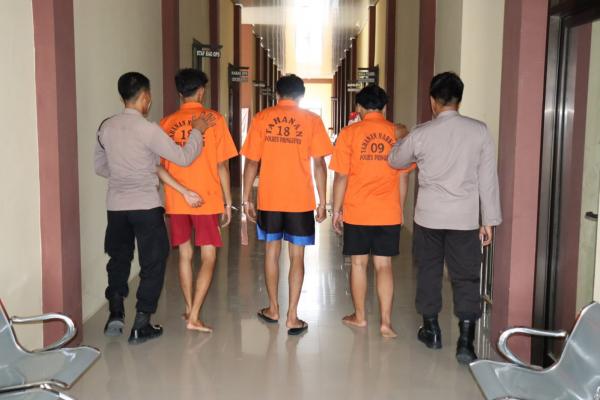 3 Kurir Narkoba Asal Pringsewu Ditangkap Polisi saat Menunggu Pembeli di SPBU