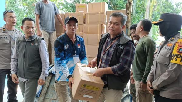 290 Box Surat Suara Keluar dari Gudang KPU Bangka Tengah