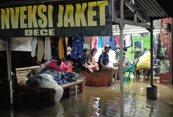 Akibat Hujan Deras, Puluhan Rumah Terdampak Banjir di Tangerang Selatan