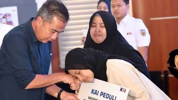 PT KAI dan Jasa Raharja Berikan Santunan untuk Korban Kecelakaan Kereta Api di Cicalengka Bandung