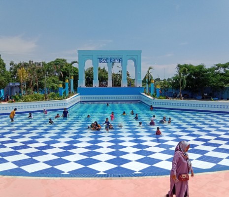 Tropikana Waterpark Cirebon Tawarkan Wahana Air Berkonsep Maroko, Cek Alamat dan HTMnya