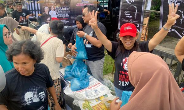 Tim Relawan ARUS Ganjar Turun ke Medan Belawan, Bawa 1000 Paket Sembako