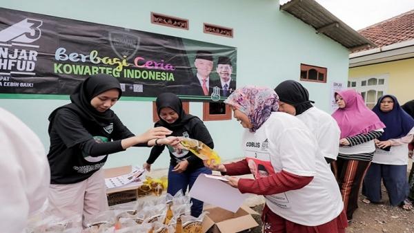 Kowarteg Dukung Ganjar Gelar Tebus Murah Sembako di Cianjur, Jawa Barat