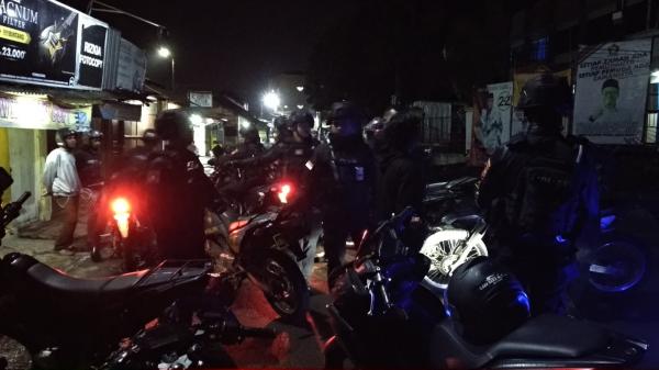 Tim Maung Galung Polres Tasikmalaya Kota Bubarkan Remaja yang Tengah Pesta Miras