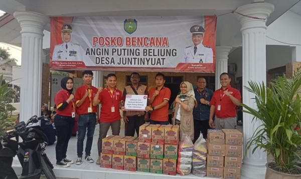 Alfamart Kirimkan Bantuan untuk Korban Angin Puting Beliung di Indramayu