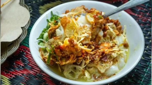 Mencicipi Kelezatan Bubur Ayam Jago Ponorogo, Harga Murah dan Rasa Pasti Enak