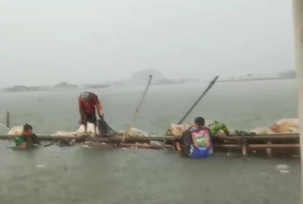Breaking News ! Rakit Pemancingan di Jangari Terguling Disapu Angin