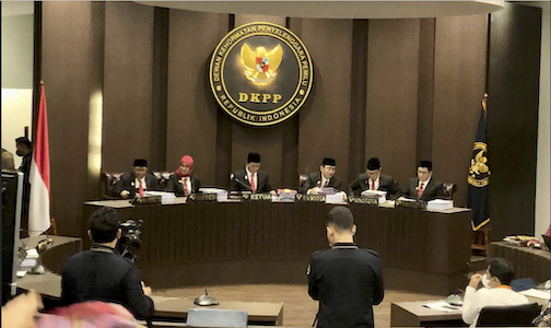 Sidang Etik, DKPP Pertanyakan Dasar Hukum KPU Terima Pendaftaran Gibran