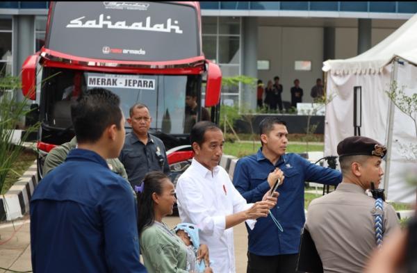 Kapolda Banten Dampingi Presiden Jokowi Resmikan Terminal Pakupatan di Kota Serang
