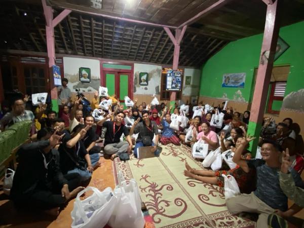 Satset, Relawan Jatim Beragam Nganjuk Bagikan 60 Paket Sembako