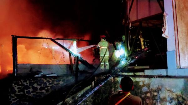 Kandang Ayam Close House di Ciamis Hangus Terbakar, Kerugian Capai Rp1,2 Miliar