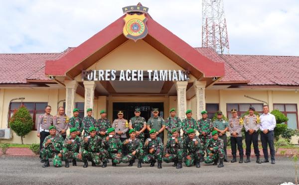 TNI Berprestasi Terima SIM dari Kapolres, Danrem Lilawangsa : Anggota Jangan Buat Pelanggaran