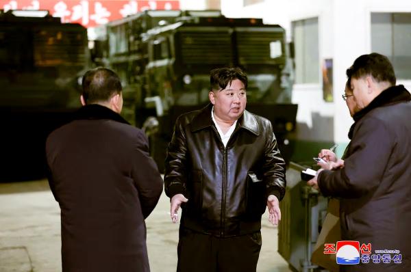 Kim Jong Un Kunjungi Pabrik Senjata, Genjot Produksi di Tengah Memanasnya Kawasan