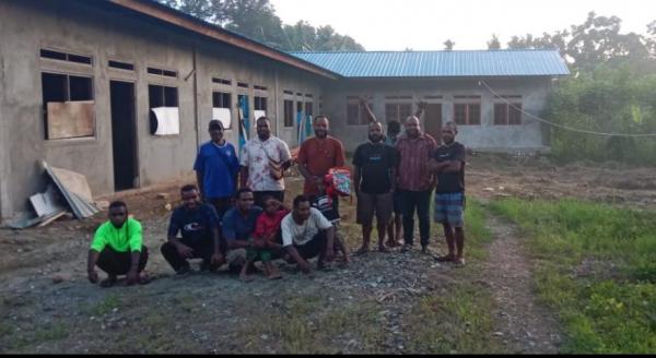 Bantu Pembangunan Gedung Asrama Tailarek di Jayapura, Ini Pesan Kader Erinus Mosip