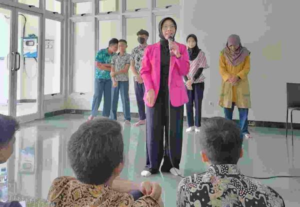 Siswa-Siswi SMP Muhammadiyah PK Surakarta Belajar Publik Speaking, Ini yang Diperoleh