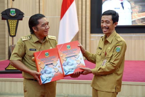 Pj Gubernur Banten Serahkan DPA SKPD dan Tandatangani Perjanjian Kinerja Tahun Anggaran 2024