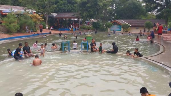 Sensasi Berendam di Kolam Pemandian Cipanas Galunggung, Keajaiban Tersembunyi di Tasikmalaya