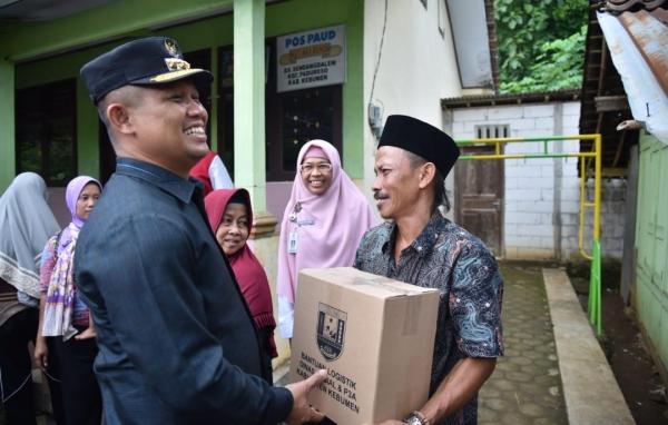 Warga Miskin Ekstrem di Kebumen Peroleh Bantuan Kambing