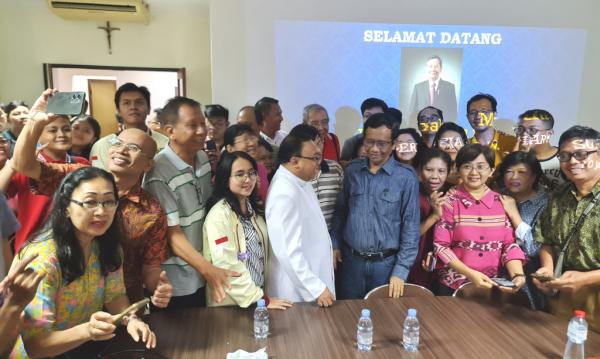 Mahfud MD Bersama Pemuda Katolik Surabaya Siap Melawan Politik Identitas