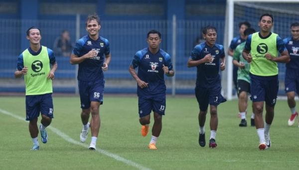 Jelang Laga Lanjutan Liga 1 2023/2024 Skuad Persib Bandung Tingkatkan Tensi Latihan