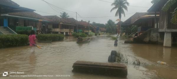 Akibat Hujan Deras, Kampung Sri Menanti Negara Batin alami Kebanjiran
