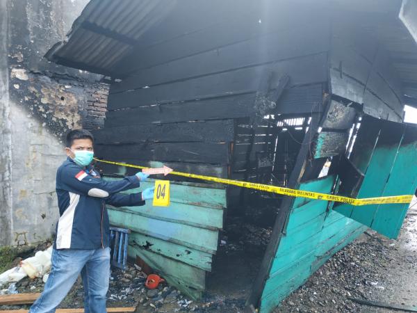 Kios Terbakar di Padangsidimpuan, Pemilik Alami Luka Bakar di Bagian Tangan dan Kaki