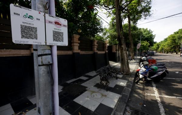 Revitalisasi Parkir Surabaya, Dishub Tetapkan Lima Ruas Jalan Jadi Percontohan Pembayaran QRIS