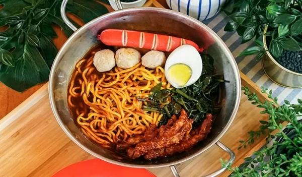 7 Rekomendasi Kuliner Pedas di Bandung, Cocok Dinikmati saat Musim Hujan