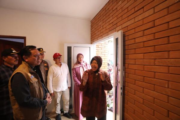 Mensos Risma Mendesain Sendiri Rumah Tahan Gempa untuk Korban Gempa Cianjur