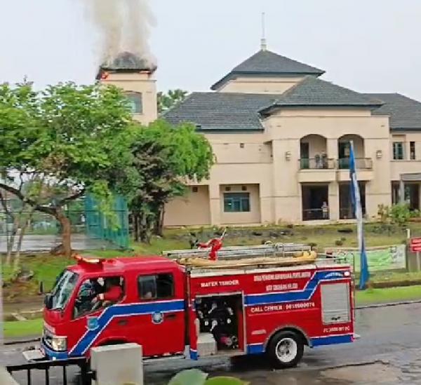 Disambar Petir, Atap Sport Center Vila Dago Pamulang Terbakar