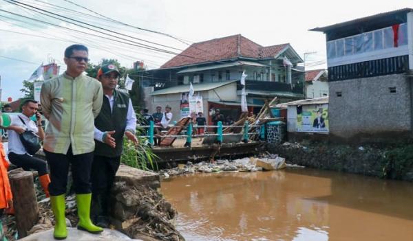 Kabupaten Bandung Dikepung Banjir, Dadang Supriatna Tetapkan Status Tanggap Darurat Bencana