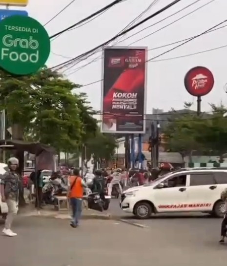 Nekat! Puluhan Pelajar Terlibat Tawuran Dekat Markas Kodim Kota Cirebon