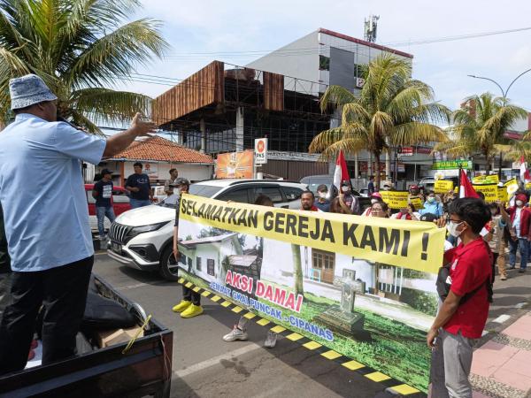 Ratusan Jemaat GKAI di Cianjur Tuntut Penghentian Eksekusi Gereja