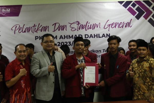 PK IMM Ahmad Dahlan Unimus Launching Ruang Baca Griya Sinau dan Website