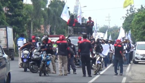 Unjuk Rasa Buruh, Jalur Pantura Tuban – Semarang Lumpuh Total