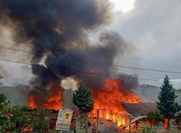 Kebakaran Landa Kampung Bur Pase di Bener Meriah Aceh, 4 Unit Rumah Hangus Dilalap Si Jago Merah