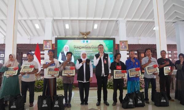 Bank Jatim Dukung Pemprov Jawa Timur dengan Bansos untuk Kemiskinan Ekstrem