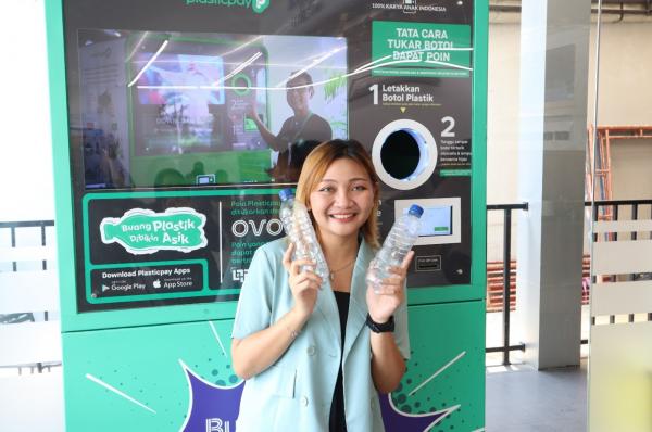 Keren, Lawson Sediakan Mesin Penukar Sampah Plastik dengan Uang Elektronik
